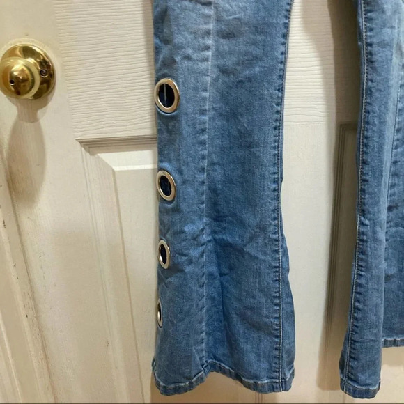 FASHION NOVA Grommet Flare Jeans High Rise 25 Waist - Picture 7 of 7